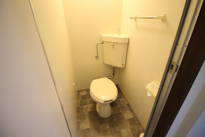 物件内観写真16　(トイレ)