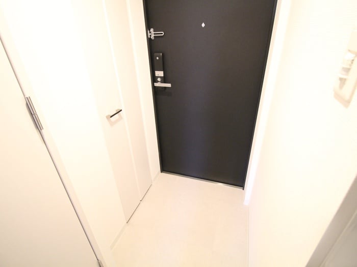 物件内観写真11　(玄関)