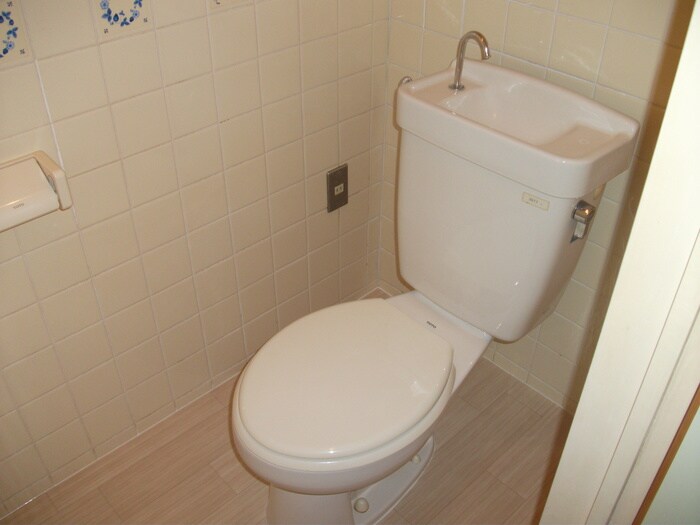 物件内観写真8　(トイレ)