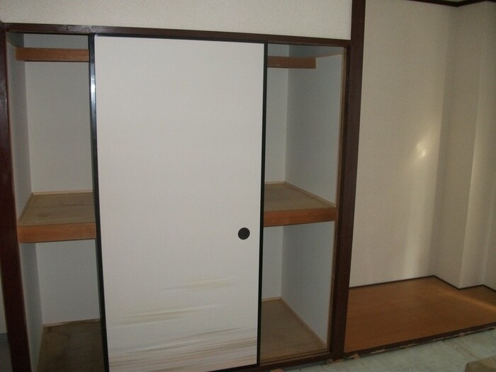 物件内観写真13　(収納)