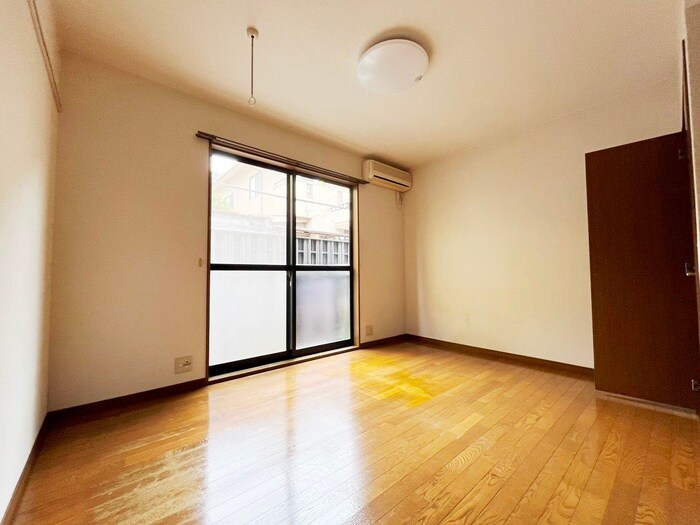 物件内観写真10　(居室)