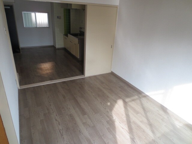 物件内観写真9　(居室)