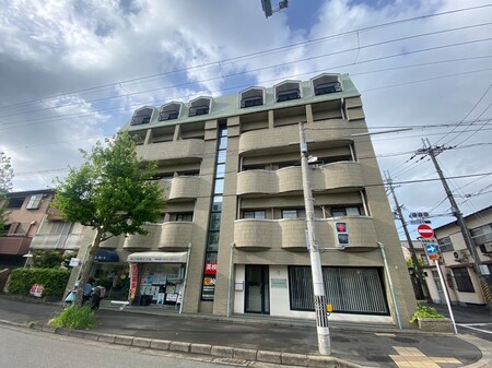クリヨン外観写真