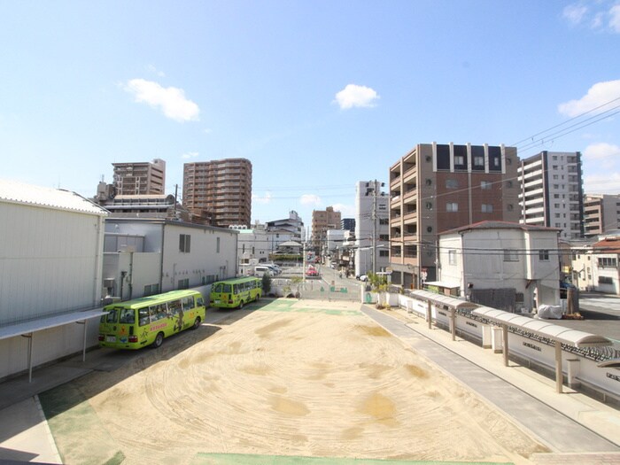 物件内観写真13　(室内からの展望)