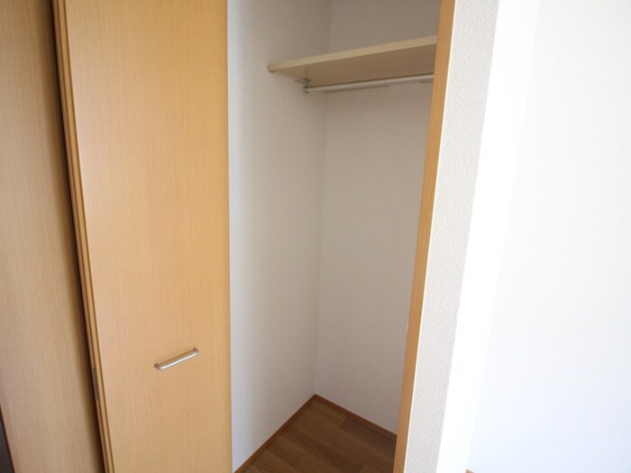 物件内観写真15　(収納)