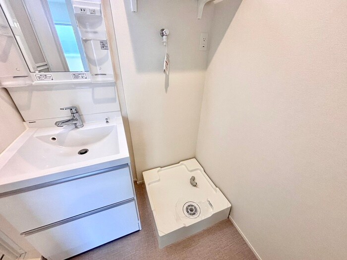 物件内観写真11　(洗濯機置場)