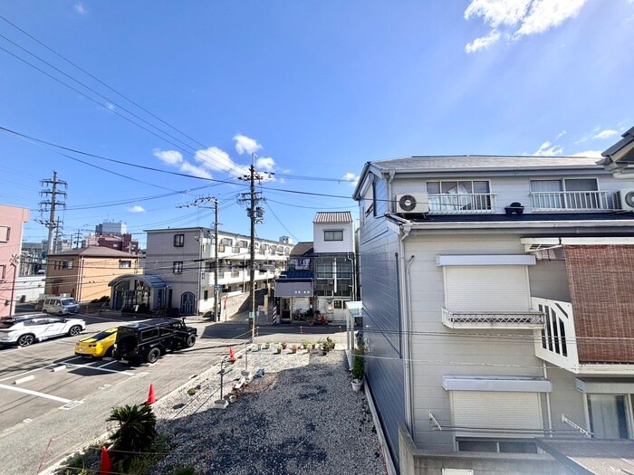 物件内観写真20　(室内からの展望)