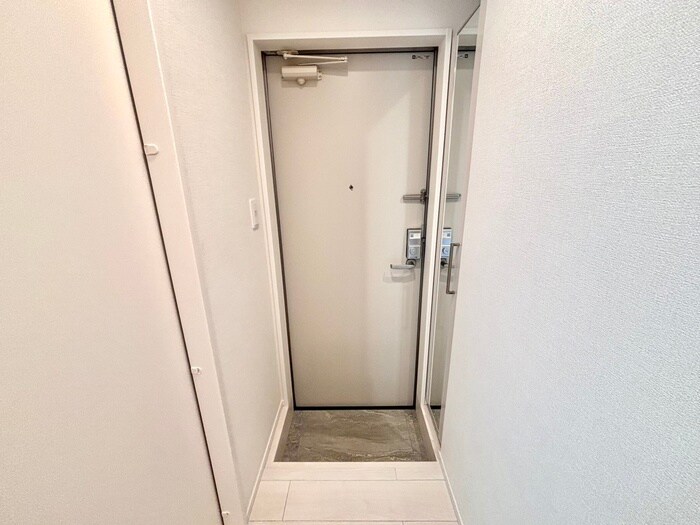物件内観写真22　(玄関)