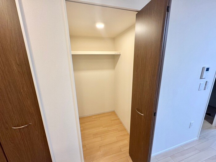 物件内観写真12　(収納)