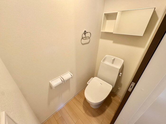 物件内観写真16　(トイレ)