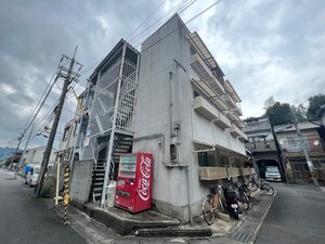 ハイツチェリー太秦外観写真