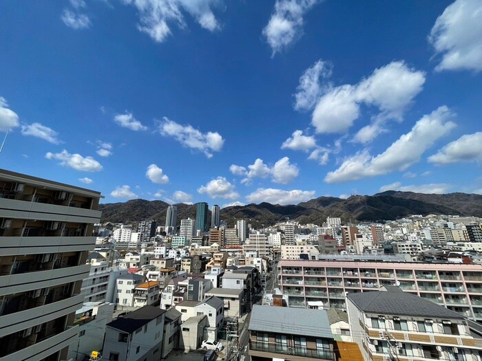 物件内観写真12　(室内からの展望)