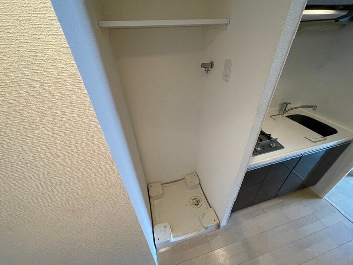 物件内観写真17　(洗濯機置場)