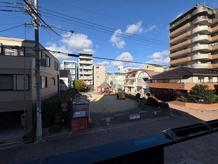 物件内観写真15　(室内からの展望)