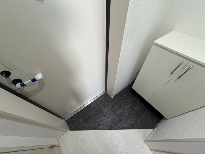 物件内観写真18　(玄関)