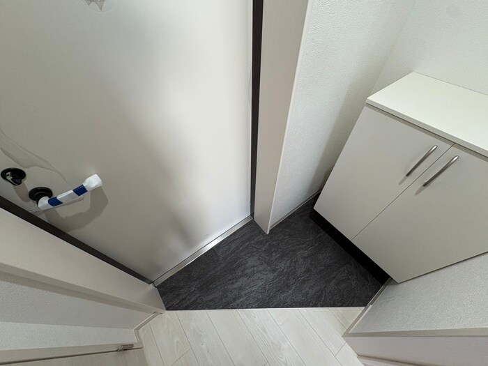 物件内観写真18　(玄関)