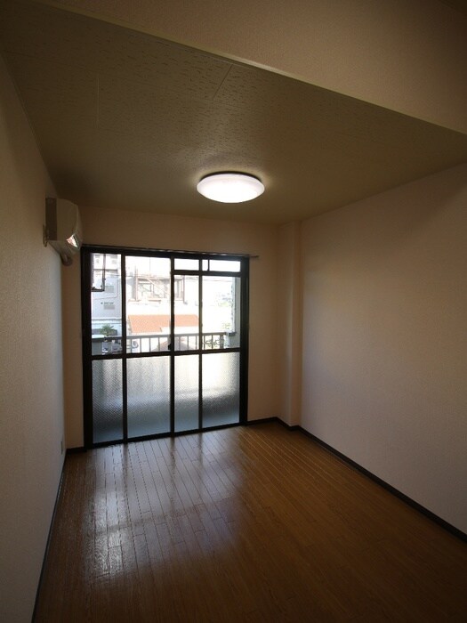 物件内観写真13　(居室)