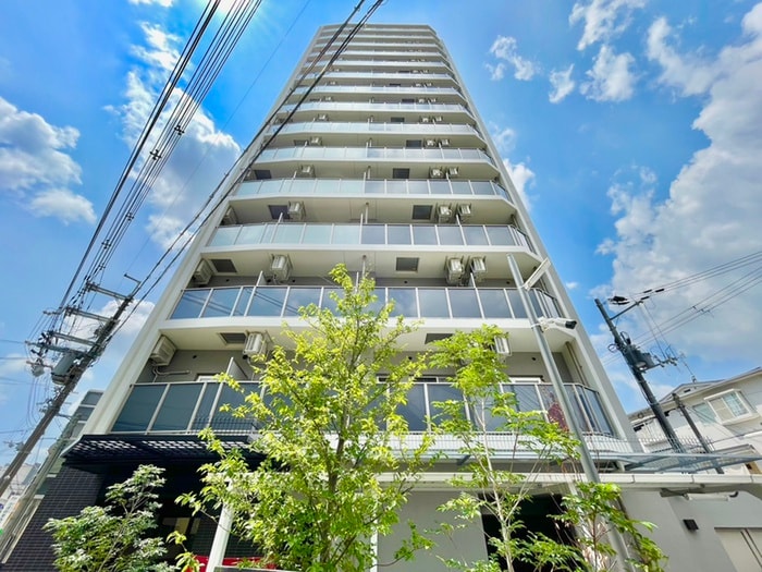 ｴｽﾃﾑｺｰﾄ大阪ｸﾞﾗﾋﾞﾃﾞｨ（303）の物件外観写真