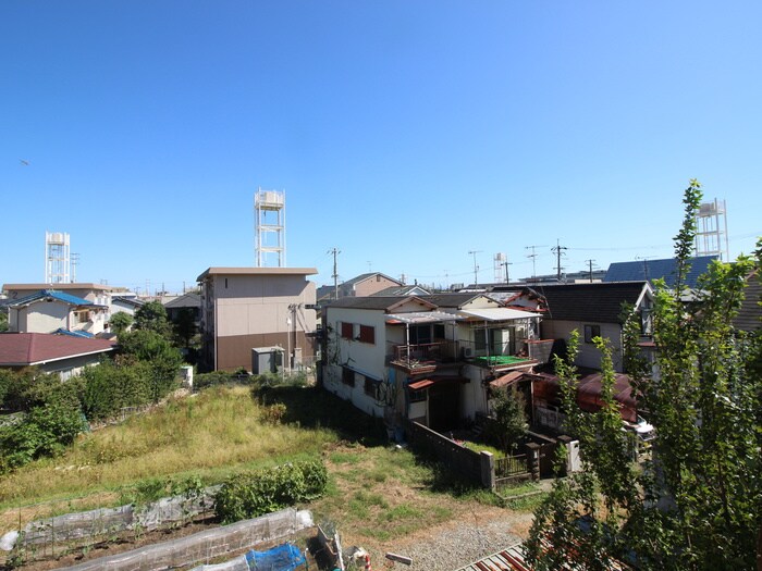 物件内観写真16　(室内からの展望)