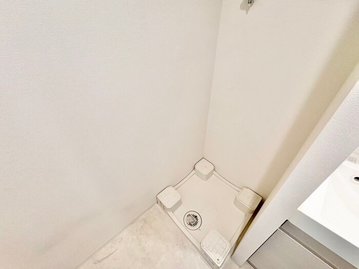 物件内観写真11　(洗濯機置場)