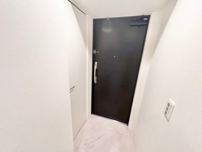 物件内観写真21　(玄関)