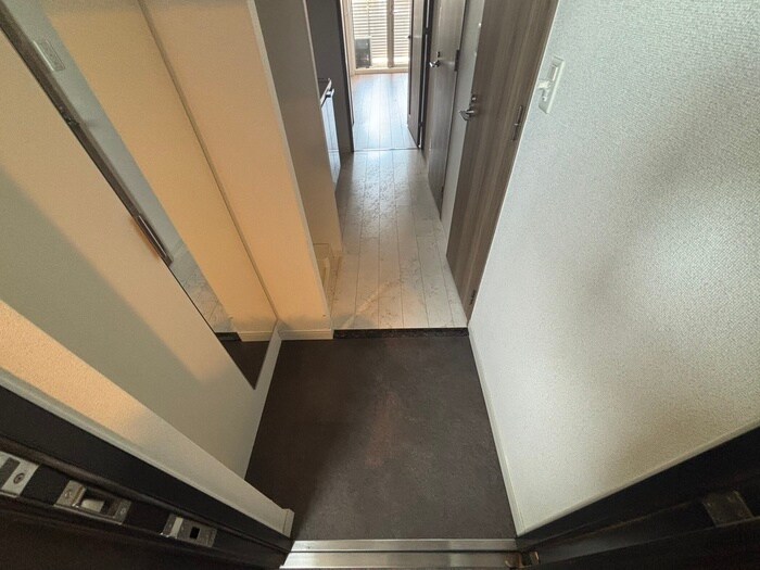 物件内観写真20　(玄関)