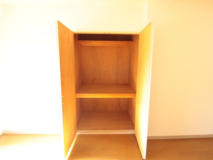 物件内観写真12　(収納)