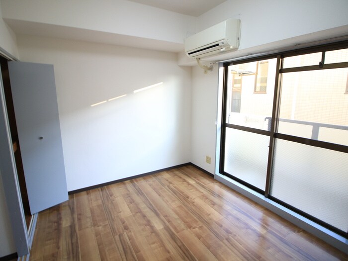 物件内観写真10　(居室)