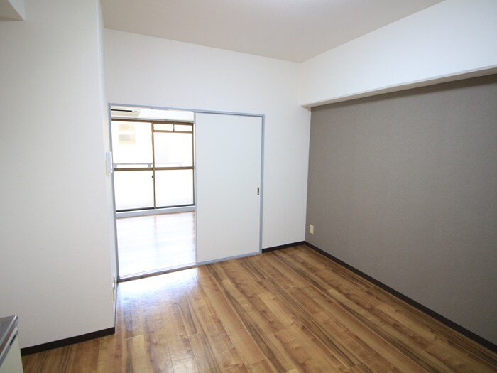 物件内観写真19　(居室)