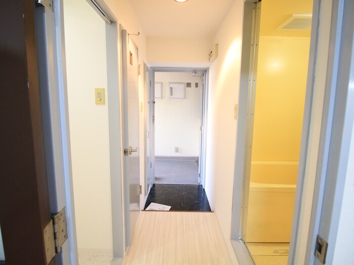 物件内観写真22　(廊下)