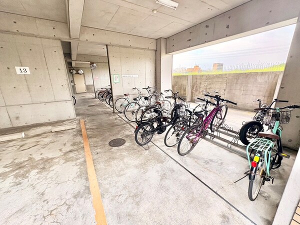 駐輪場