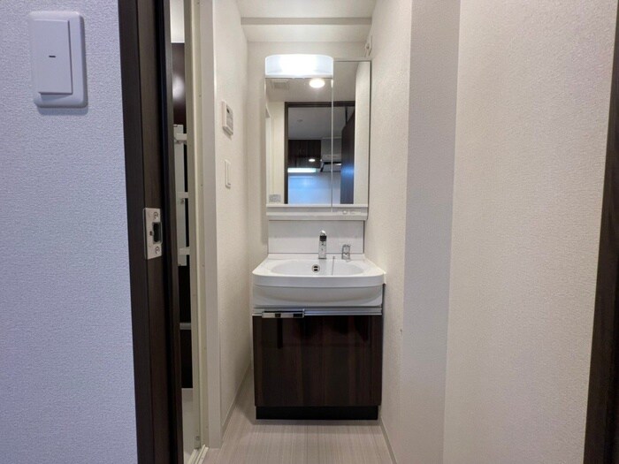 物件内観写真9　(洗面)