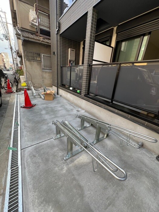 物件外観写真5　(駐輪場)