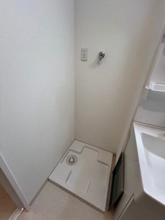 物件内観写真18　(洗濯機置場)