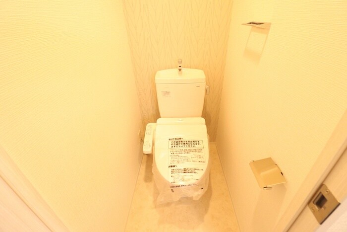 物件内観写真5　(トイレ)