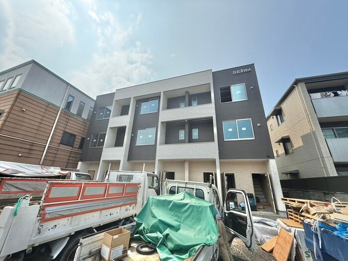 物件外観写真3　(建築中)