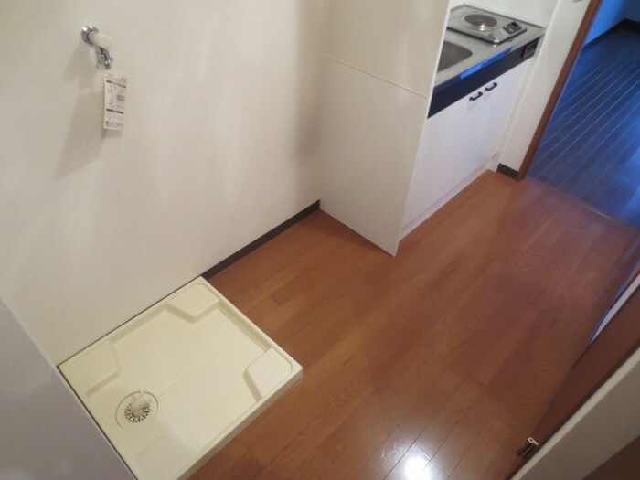 物件内観写真14　(洗濯機置場)