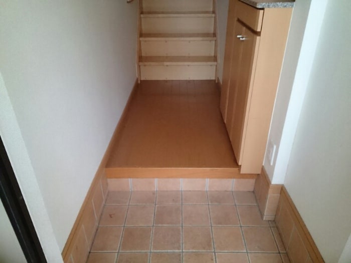 物件内観写真8　(玄関)