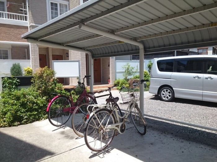 物件外観写真5　(駐輪場)