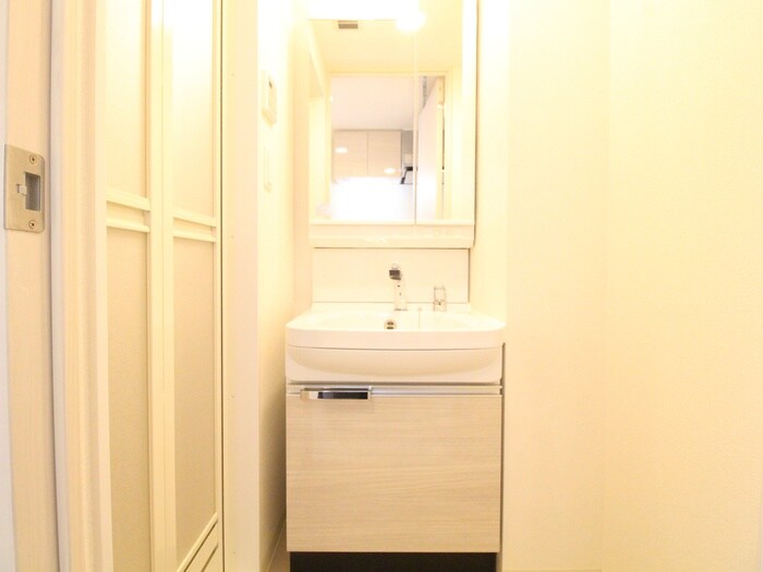 物件内観写真11　(洗面)