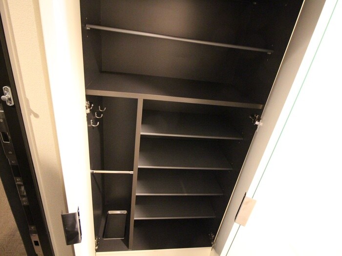 物件内観写真15　(靴箱)