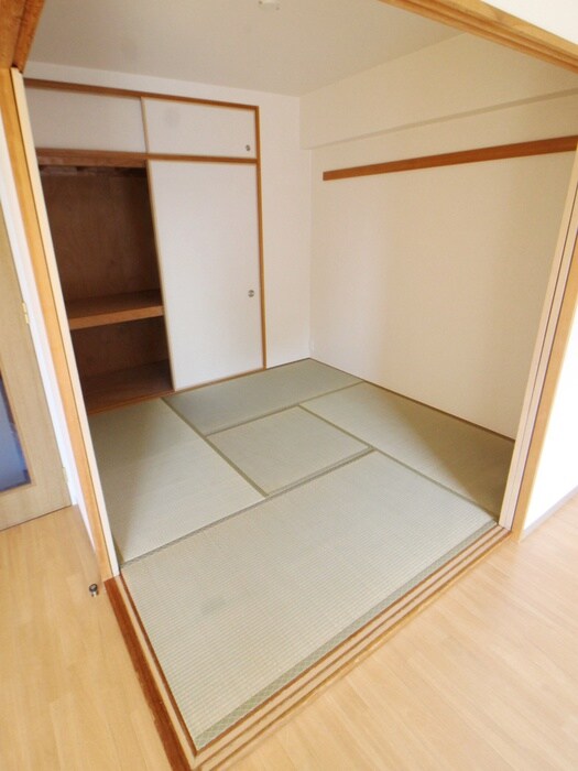 物件内観写真10　(内観写真)