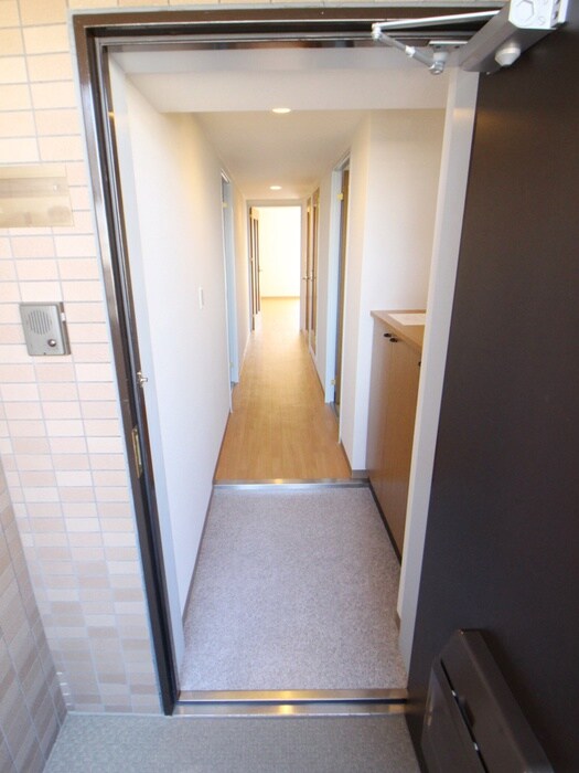 物件内観写真17　(玄関)