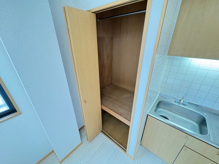 物件内観写真15　(収納)