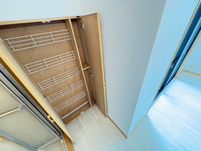 物件内観写真16　(靴箱)