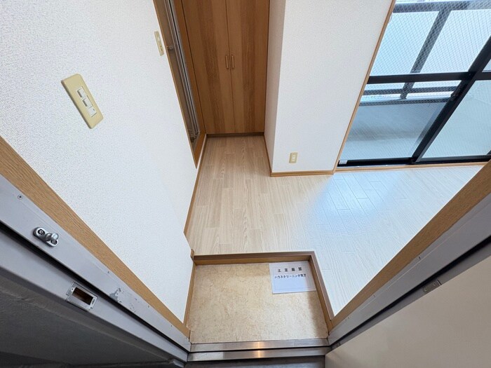 物件内観写真19　(玄関)