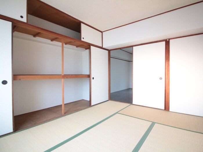 物件内観写真10　(居室)