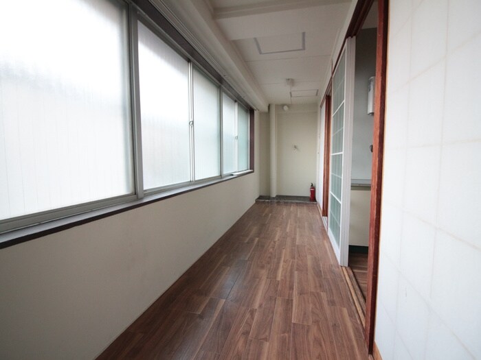 物件内観写真18　(廊下)