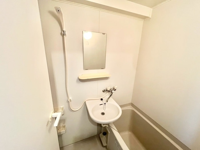 物件内観写真11　(洗濯機置場)