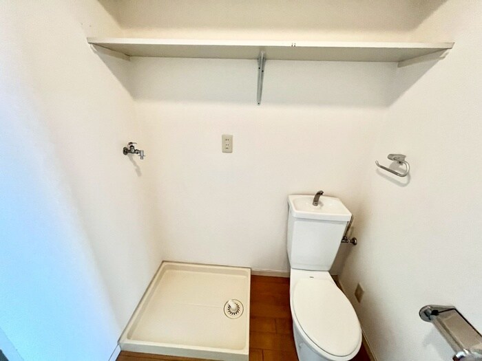 物件内観写真21　(洗濯機置場)